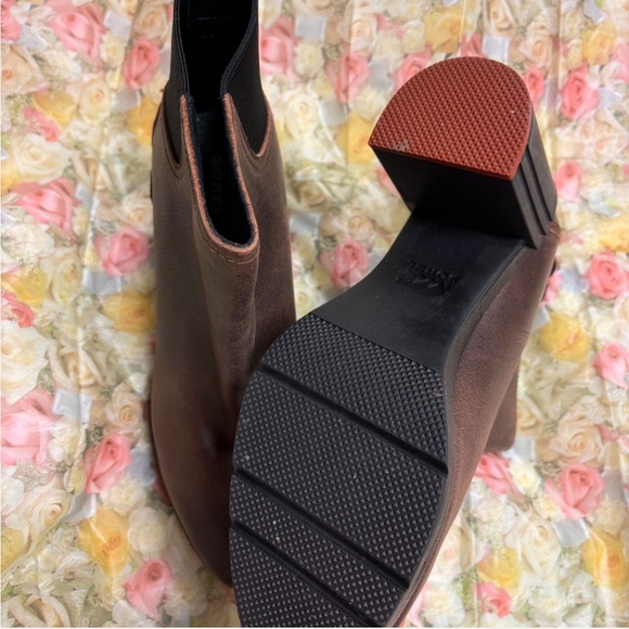Sorel Brown Leather Chelsea Boots - Picture 4 of 5